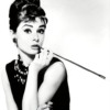 Audrey Hepburn in Breakfast at Tiffanysaz Mural - Image 2